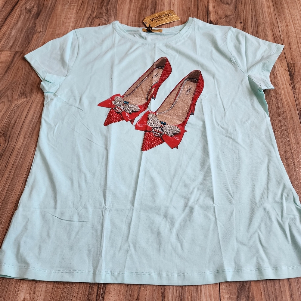 Fashion chic t shirt with rhinestones